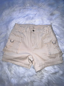 Delilah Cargo Shorts (Khaki)